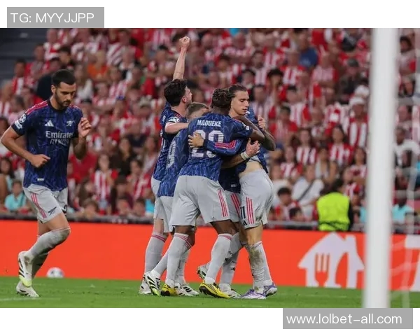 中超激战切尔西与本菲卡握手言和精彩瞬间引发全场热烈反响