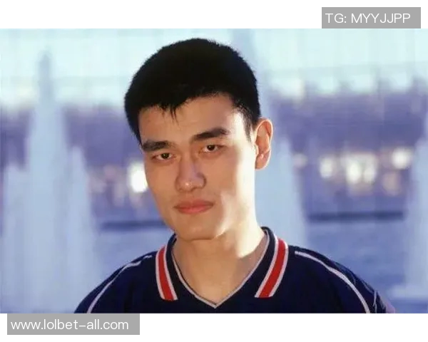 姚明身材变化引热议曾经的篮球巨星如今变得更加丰满