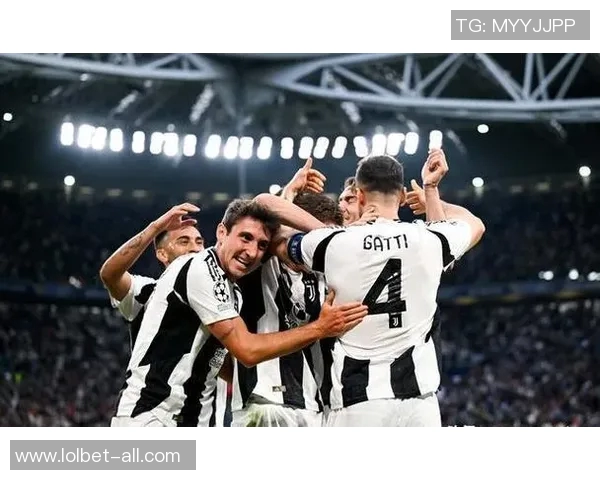 意甲焦点战尤文图斯与那不勒斯握手言和争议判罚引发热议