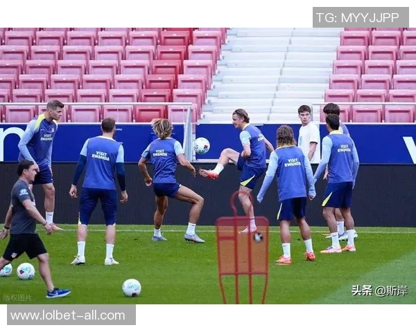 德甲精彩对决那不勒斯大胜马竞帽子戏法引发转会热议