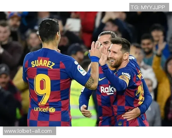 本菲卡大胜巴萨4-0赛后点评揭示逆转背后的精彩瞬间 本菲卡大胜巴萨4-0赛后点评揭示逆转背后的精彩瞬间