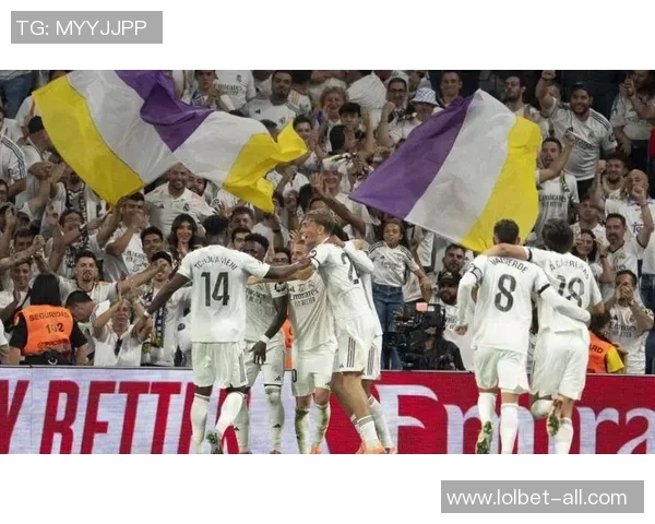 欧联杯热刺与巴黎圣日耳曼激战成平局神扑瞬间引发全场热议