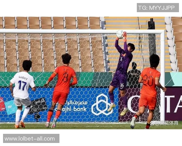 世界杯激战巴萨逆转莱比锡点球争议引发全场热议