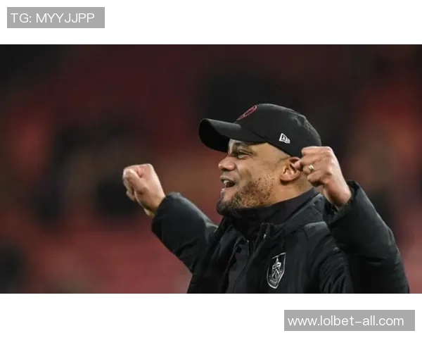 西甲激战：拜仁险胜那不勒斯争议判罚引发全场热议