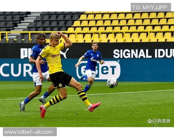 中超赛场曼城大胜波尔图四球狂潮引发全场热烈反响集锦回顾