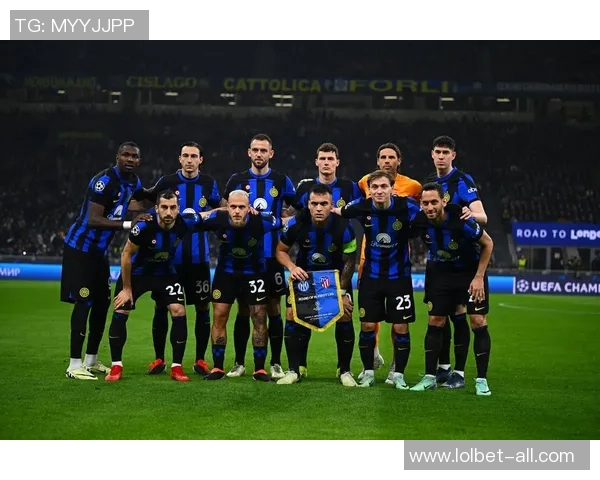 友谊赛精彩对决AC米兰与尤文图斯战成平局引发争议判罚热议